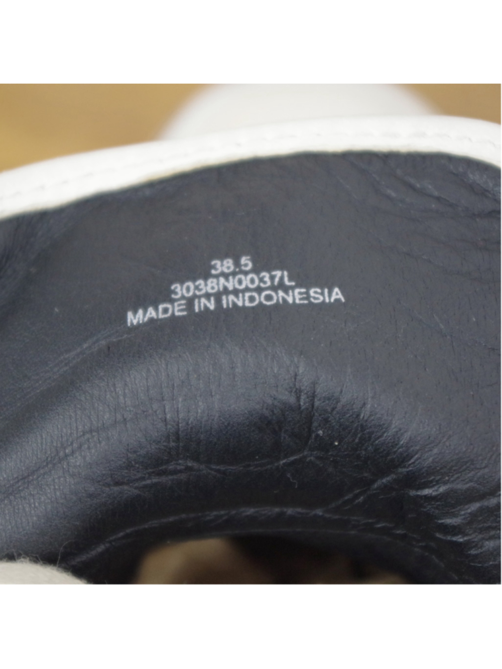 Alexander Wang Ladies' White Leather HI Top Sneakers 38.5 - Picture 2 of 10